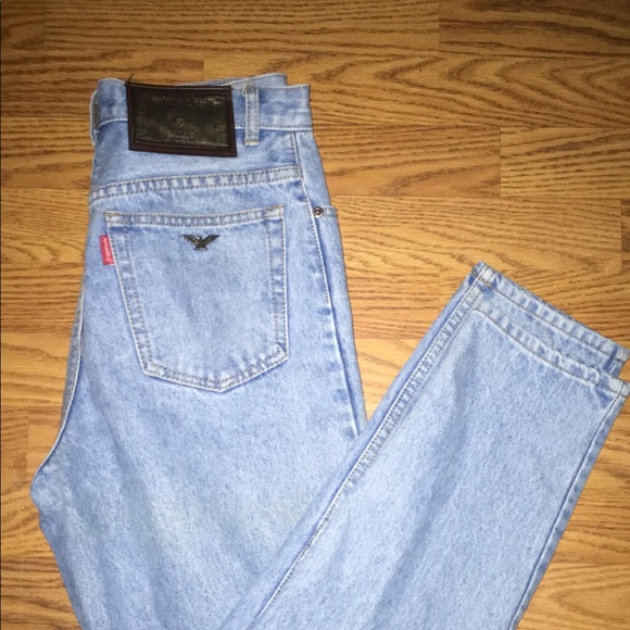 MOM JEANS! - Picture 1 of 4